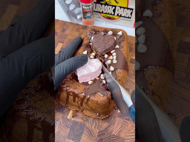 Little Debbie Chocolate Chip Cookie Loaf! 🤯 🍪 #foodhacks #youtubeshorts #viral #snacks #chocolate