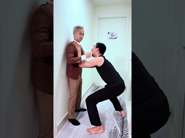 Self defense when strangled [I AM BEN] #beneagle #kungfu #martialarts #action #comedy #funny #viral