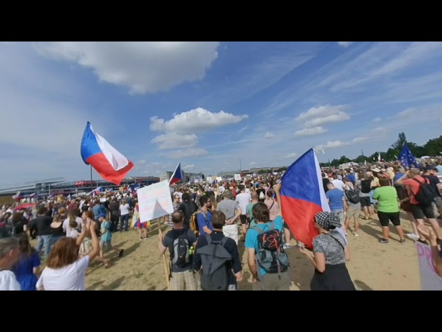 180 VR - Prague's Letna - protest against Prime Minister Babis