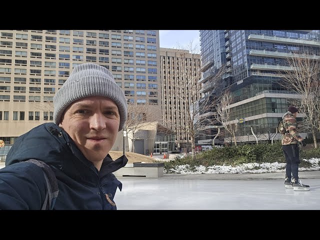 Toronto LIVE:  Monday Afternoon on College... (and some crazy wind)