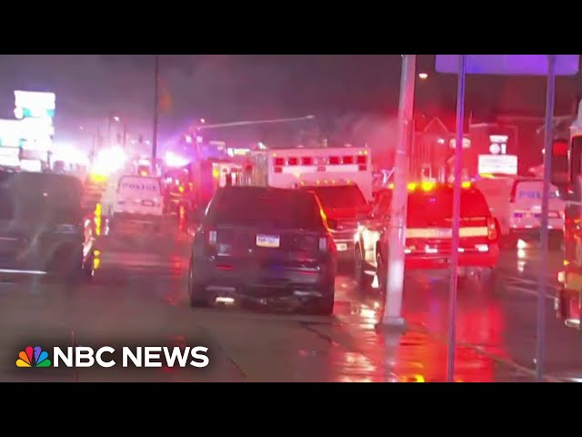 Small plane crashes near Philadelphia mall