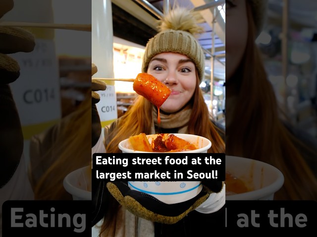 Rating all the street food at the largest market in Seoul! #Foodie#Shorts #seoul #Korea#KoreanFood ￼