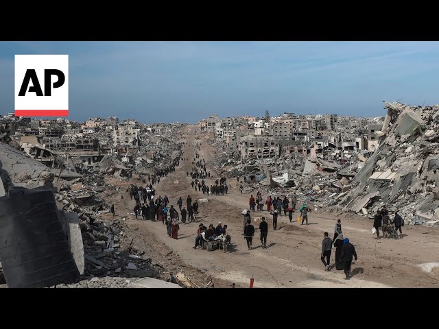 Palestinians return to Jabaliya in northern Gaza to find their homes reduced to rubble