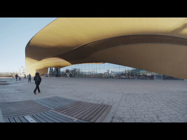 Oodi: kohtaamispaikka Helsingissä - Oodi: Meeting place in Helsinki - 3D video